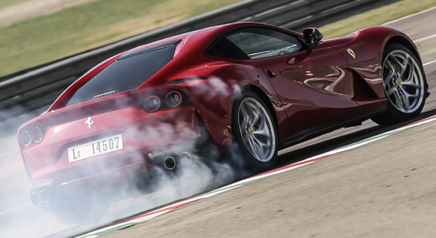 Fast&Furious. Ferrari 812, il Cavallino superveloce: al volante a ... - Il Messaggero