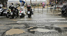 Buche e strade come groviera ma scende il consumo di asfalto per la manutenzione