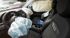 Scoppia l'airbag, neonato morto a Pisa in un incidente: era nell'ovetto sul sedile anteriore