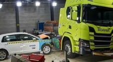 Scania, crash test sulla batteria di un camion elettrico: prova superata. Bene verifiche sulla resistenza all'urto