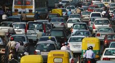 Musica al posto dei clacson, la proposta del ministro dei trasporti indiano: «Ridurre inquinamento acustico generato da traffico»