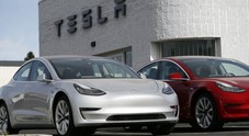 Tesla richiama 14mila auto in Cina per per airbag difettosi