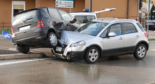 Incidenti auto, smartphone sotto accusa: in Italia 3 su 4 causati da distrazioni al volante