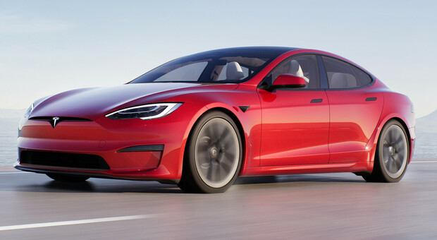 La nuova Tesla Model S Plaid