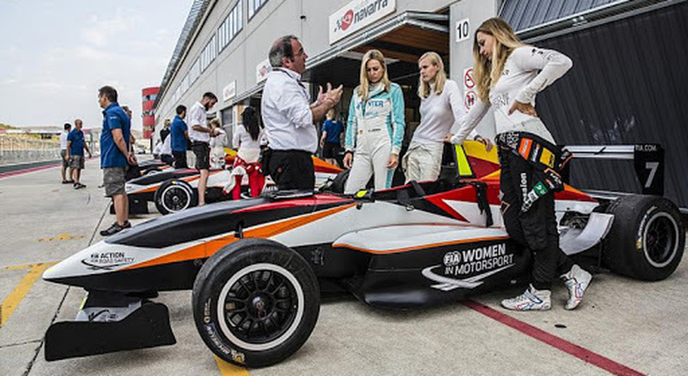 FIA e Ferrari lanciano il progetto "Girls on Track" per allevare una ragazza pilota da portare in F1
