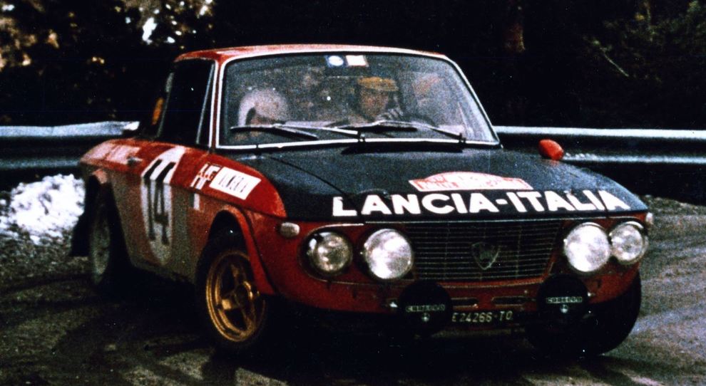 La Lancia Fulvia HF con al volante Sandro Munari che trionfò nel rally di Montecarlo del 1972