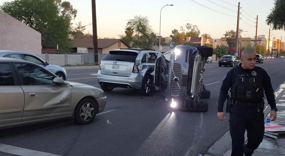 L'incidente dell'auto di Uber in cui ha perso la vita una donna