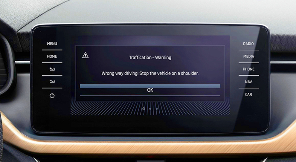 L'avviso sullo schermo dell'auto del sistema wrong-way driver warning di Bosch