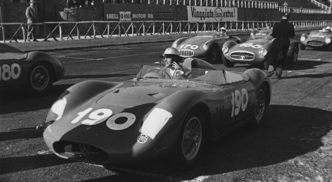 l 1 dicembre 1957, un week end freddissimo, le prime corse con la Sei Ore, che registra la vittoria di Luciano Mantovani su Osca 950 cc primo vincitore a Vallelunga