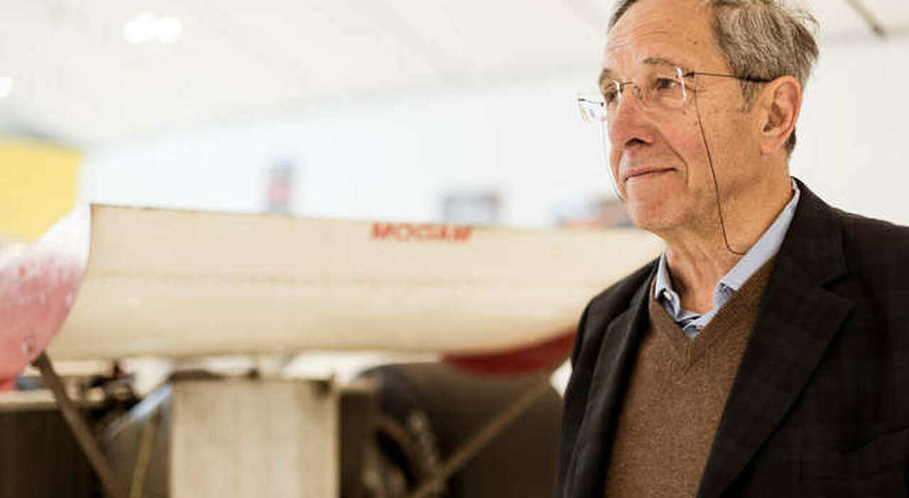 Ferrari, morto Mauro Forghieri a 87: storico ingegnere della casa di Maranello con cui vinse 7 titoli mondiali
