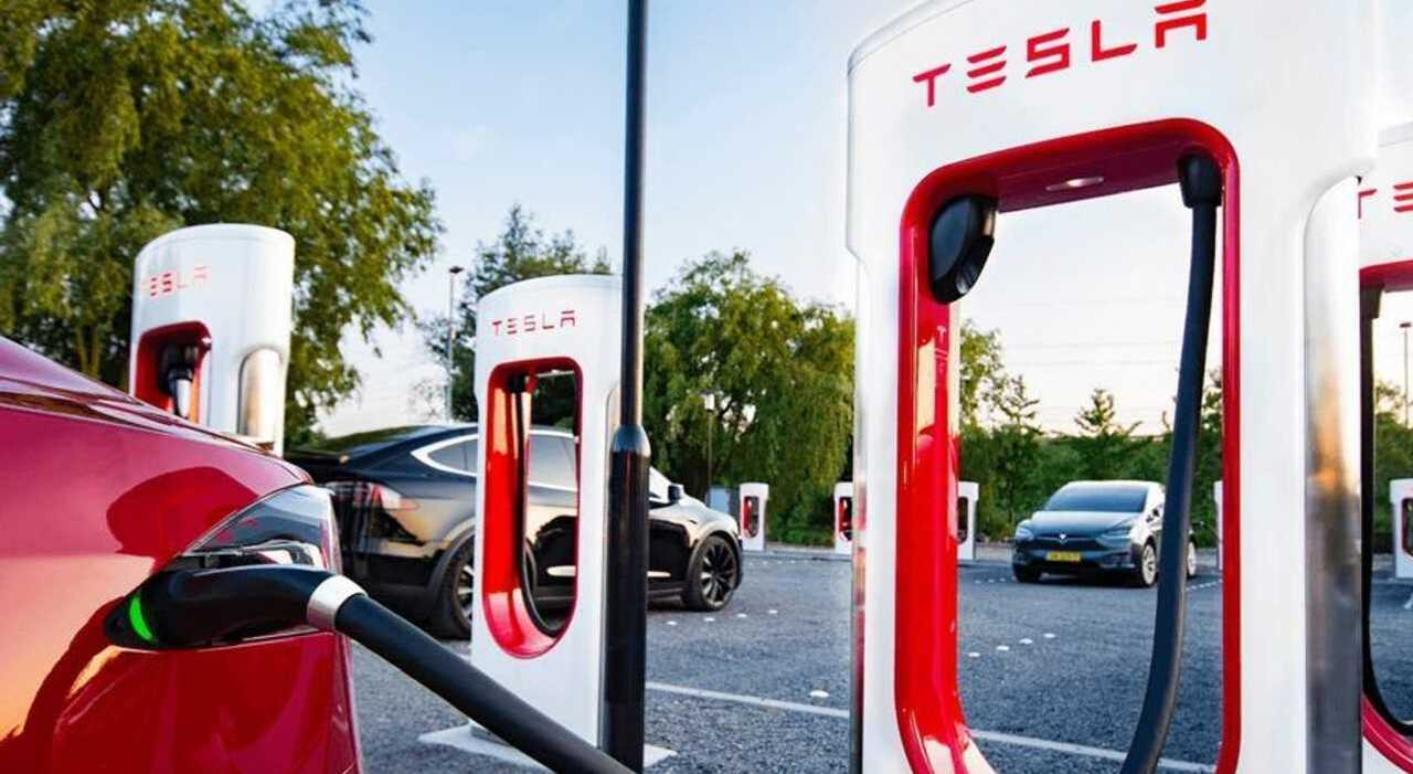 Colonnine Supercharger di Tesla