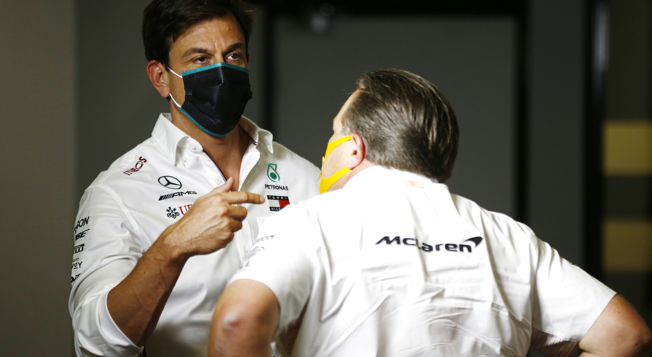 Nella foto, Wolff con Brown della McLaren