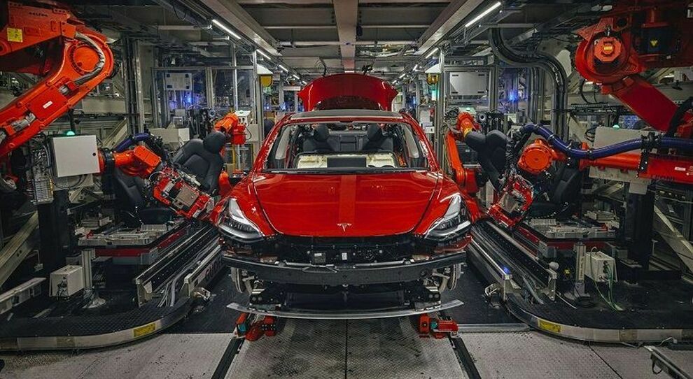 La produzione della Tesla Model 3