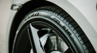 MIMO 2022: Pirelli presente, da pneumatici F1 a tecnologia Elect. Esposizione tra presente e futuro con parata di auto classiche