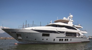 Benetti porta sotto i riflettori di Cannes tre super yacht. Il massimo per lusso, comfort e tecnologia