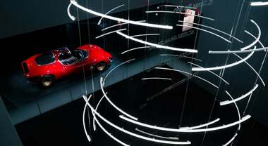 Formula 1 e Autodelta protagoniste al museo Alfa Romeo. Per Gp del Bahrain realizzata una speciale installazione luminosa