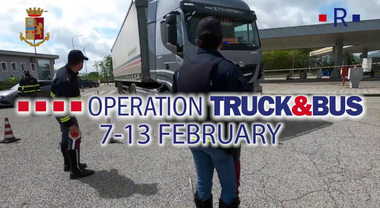 Polizia stradale, operazione “truck & bus”: controlli in Italia con 5.559 violazioni riscontrate per mezzi pesanti e autobus