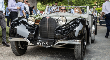 Villa d'Este, la sfilata di auto d’epoca più famosa del mondo incorona due regine. La Bugatti 57 S e la più moderna Aston Martin Bulldog