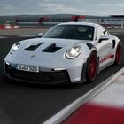 Porsche, ecco 911 GT3 RS: la supersportiva stradale in abito da corsa